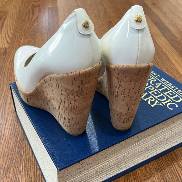 Kate Middleton’s Favorite Stuart Weitzman Wedges - Picture 8 of 15